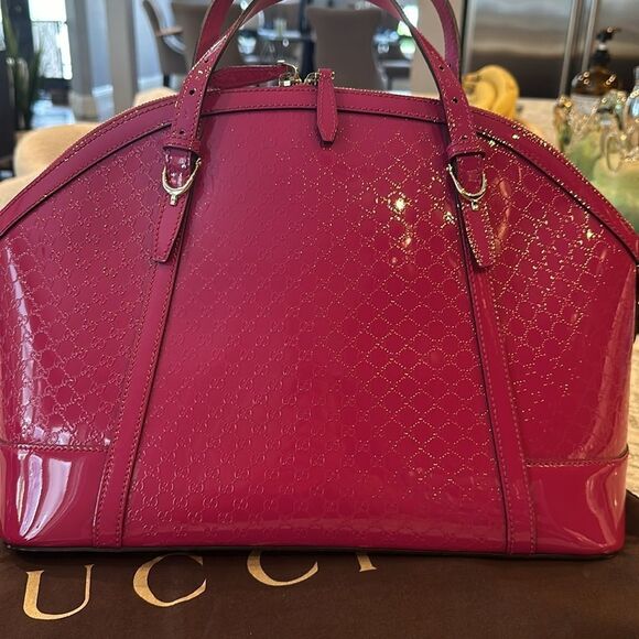 👜 Vintage Gucci Microguccissima Fuchsia Leather Bag – Gold Hardware, Y2K Chic - Picture 5 of 10